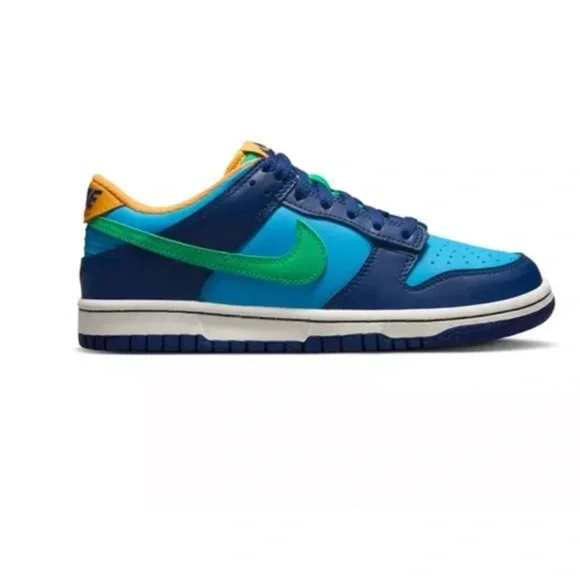 Nike Dunk Low 