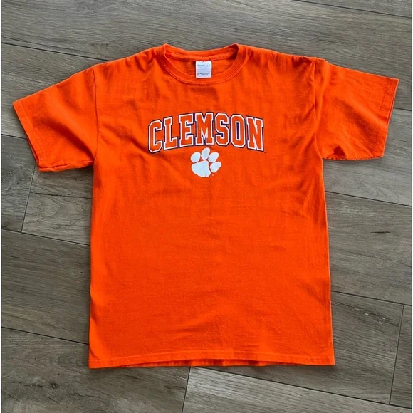 NWOT NCAA Clemson Tigers Short Sleeve Graphic T-Shirt