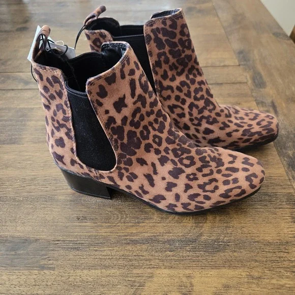 A New Day Ellie Cheetah Chelsea Boots Brown Black Block Heel Women's‎ 7 NWT