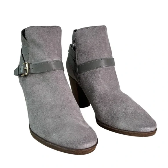 Cole Haan Boots Women’s 9 B Heels‎ Ankle Booties Buckle Strap Gray Suede