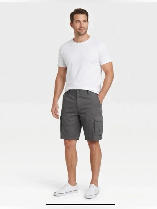 Men's Dark Gray Cargo Shorts with Utility Pockets Waist 40