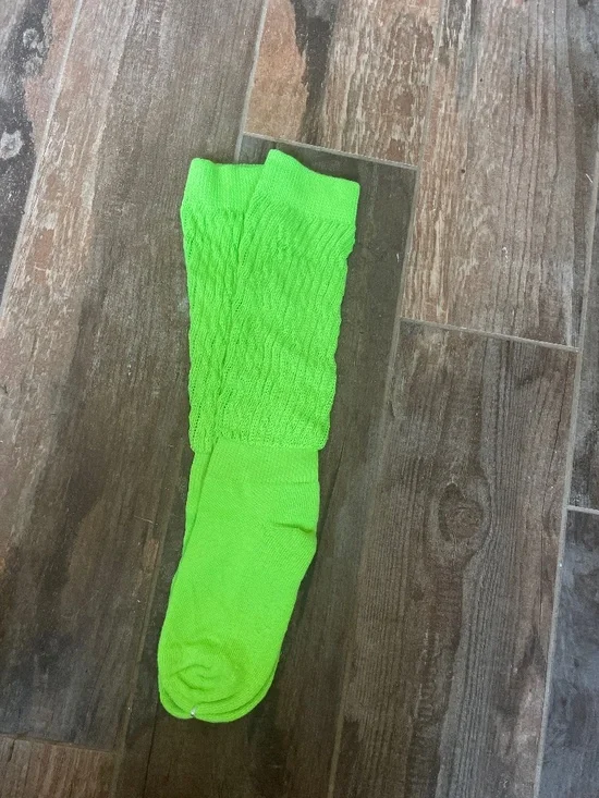 Green slouchy socks