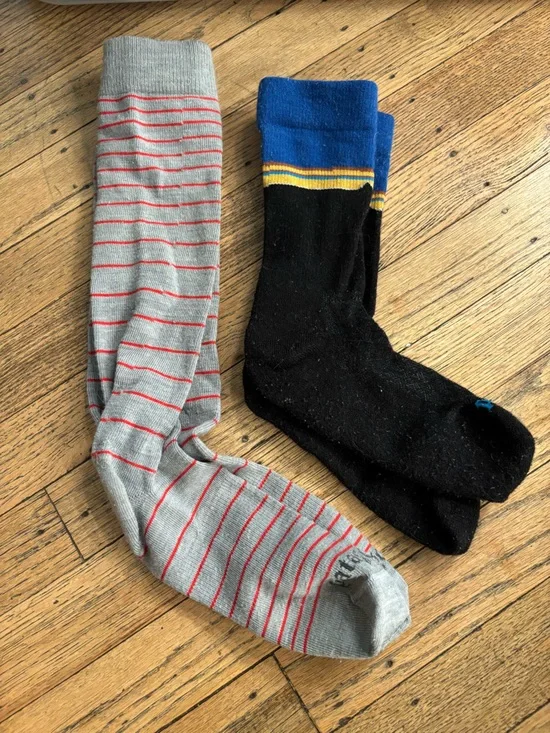 Patagonia 2pack socks - Gray with Red Stripes and Black Crew Socks