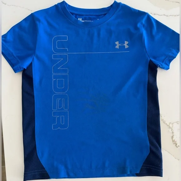 UNDER ARMOUR Heat Gear Boys T-Shirt NWT