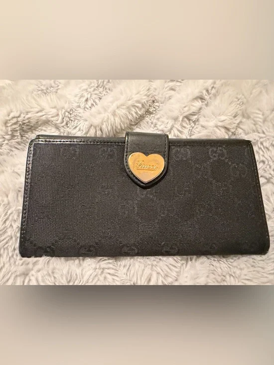 Gucci Black Wallet with Gold Heart Plaque