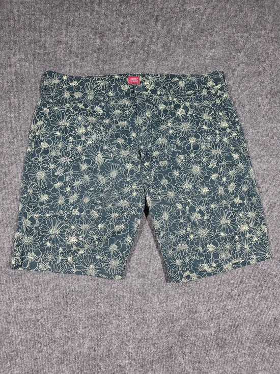 Levis XX Chino Shorts Mens 40 Green Floral Daisy Print Casual Flat Front Cotton