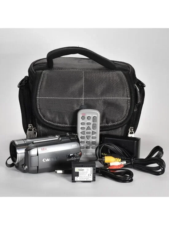 Canon FS-11 Dual Flash Memory Camcorder 16GB Built-In Memory 37x Opt Zoom MINT