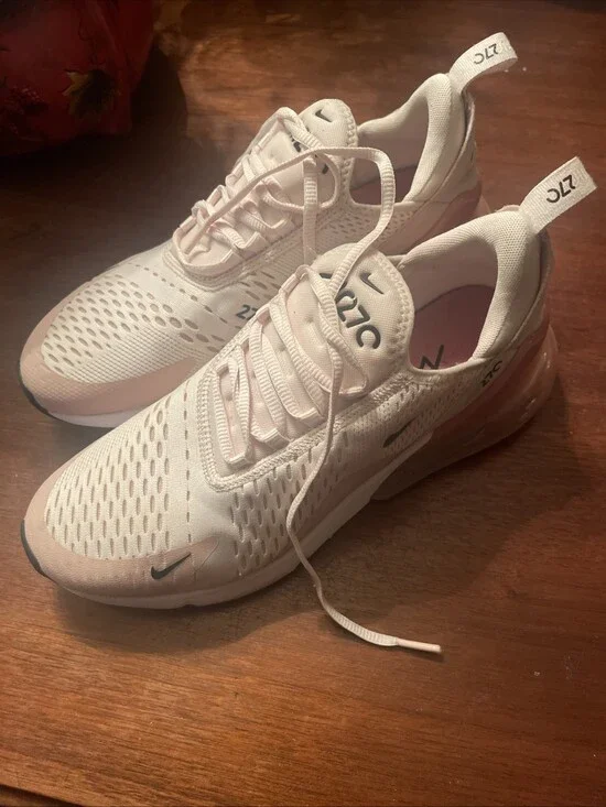 Nike Air Max 270 Light Pink White Womens size 11 Running Sneakers AH6789-604