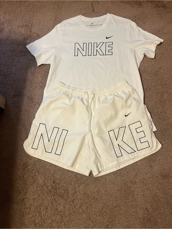 Nike shorts set size xx large