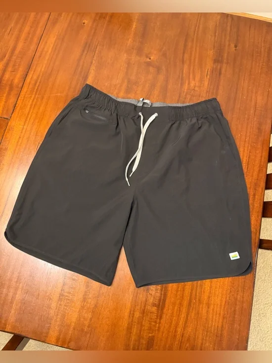 Men's Black Vuori Shorts