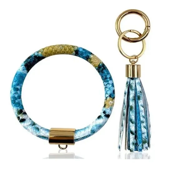 Blue snakeskin pattern key ring bracelet