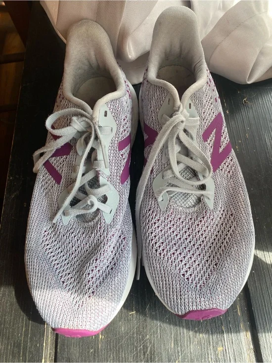 New Balance Women’s Light Gray & Purple Knit Running Sneakers