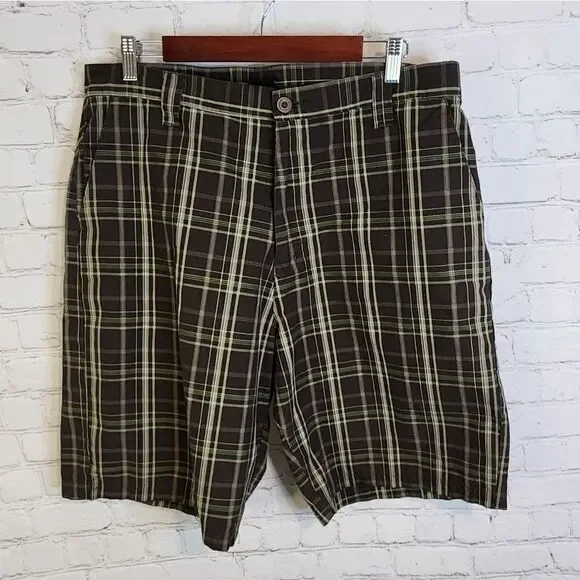 Men's Burnside flat front shorts, size 36