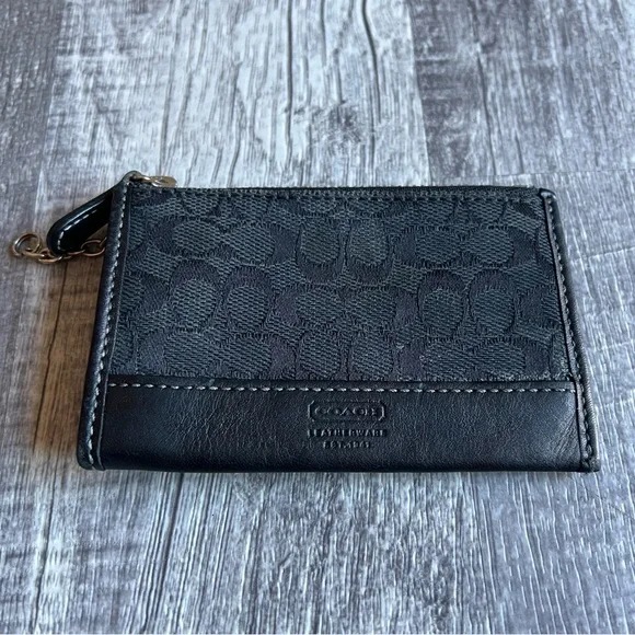 Coach Key Chain/Card Holder Wallet Black