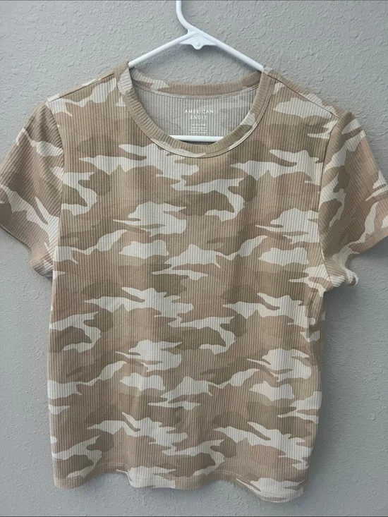 American Eagle Outfitters Kids XL Beige & Cream Camo Ribbed Short-Sleeve Tee