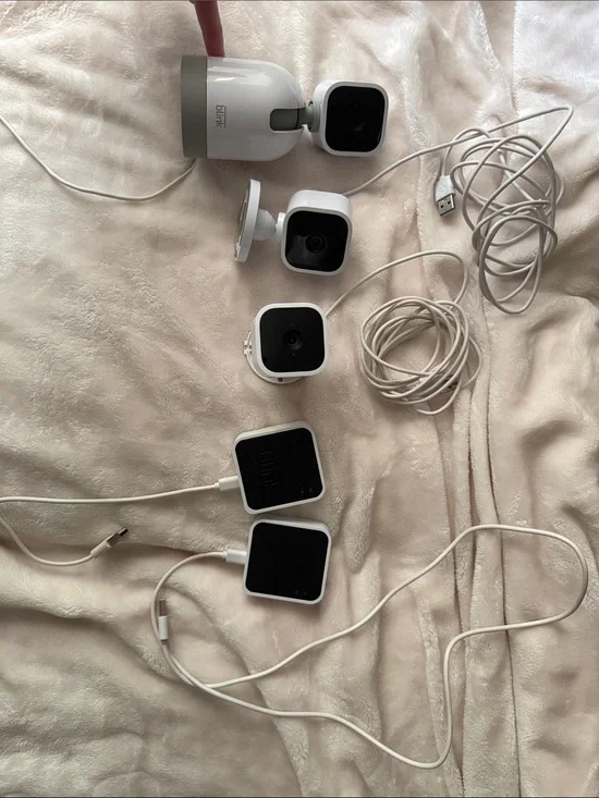5pc Blink Indoor Security Camera System (3 Camera Kit, With 2 Sync Modules)