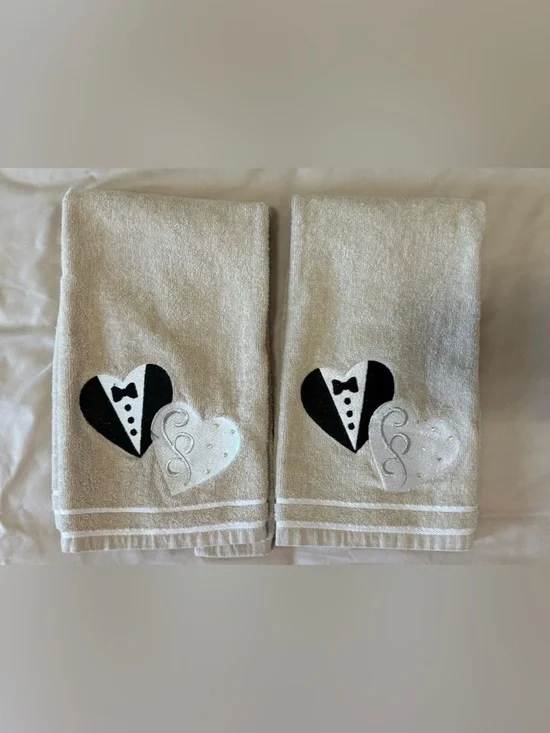 Wedding Bride Groom Embroidered Hand Towels Set of 2 Ivory / Cream NWOT