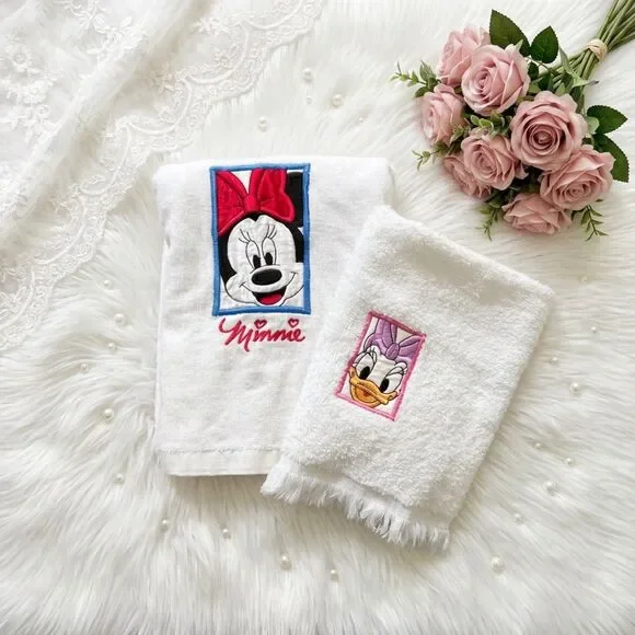 Disney Minnie Mouse & Daisy Duck Embroidered Childs towel set Vintage