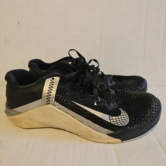 Size 7.5 - Nike Metcon 6 Black Metallic Silver Women's Pre-owned Training Shoes