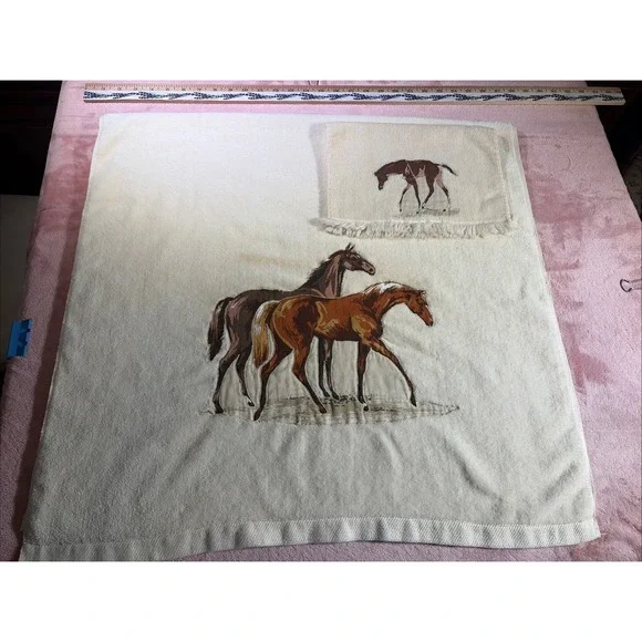 Vintage Martex Bath Towel And Hand Towel Set. Horse Applique.
