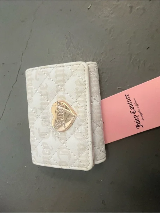 Juicy Couture White Quilted Logo Card Holder with Gold Heart Accent