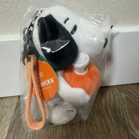 Starbucks x Peanuts Collab Snoopy Keychain Bag Charm Fall 2026