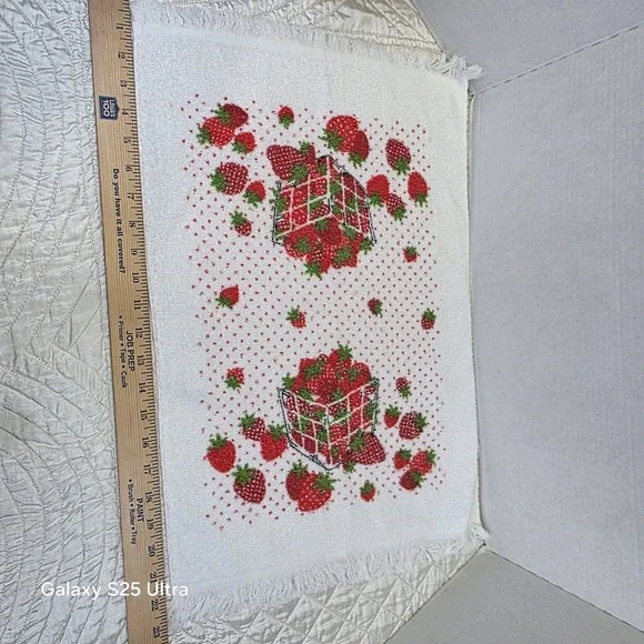 Vintage MCM Strawberry Basket Kitchen Hand TOWEL Mid-Century 28