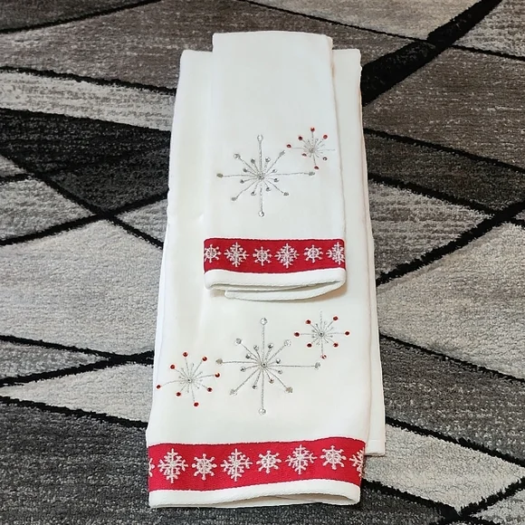 WISH FOR JOY EMBROIDERED RHINESTONES SNOWFLAKES 2-PC DISPLAY TOWEL SET