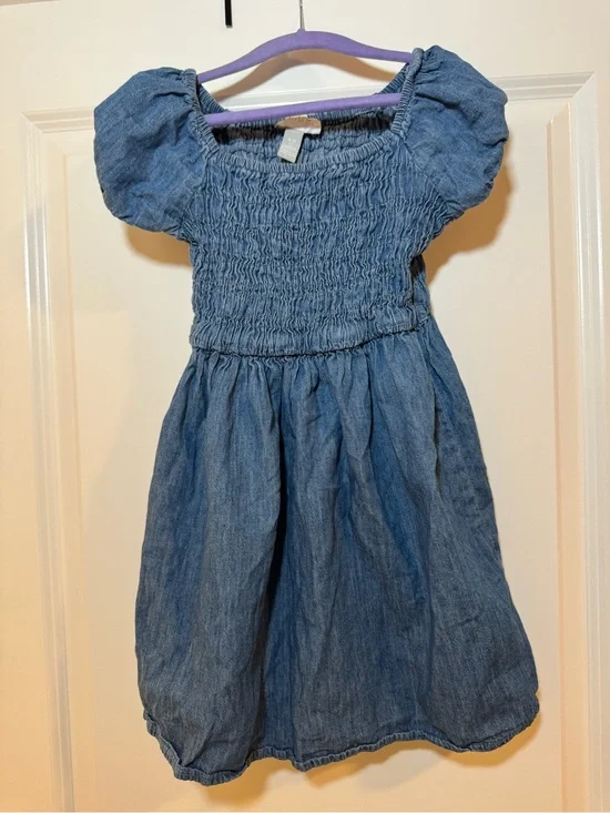 Girls Blue Denim Puff-Sleeve Smocked Dress size 5/6