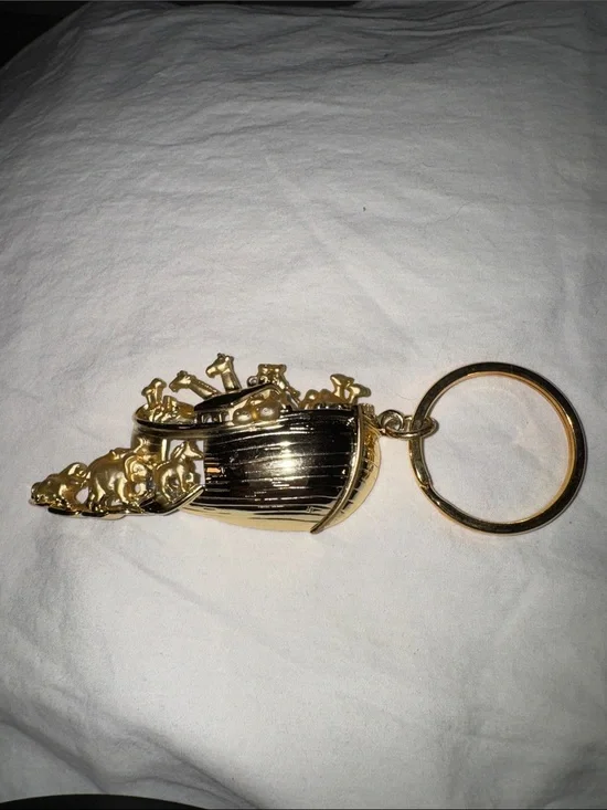 Noah’s Ark Scene Keychain by American Jewelry Chain Co. (AJC).