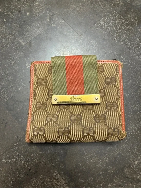 Authentic Gucci Brown GG Canvas Key & Card Holder with Green and Red Web