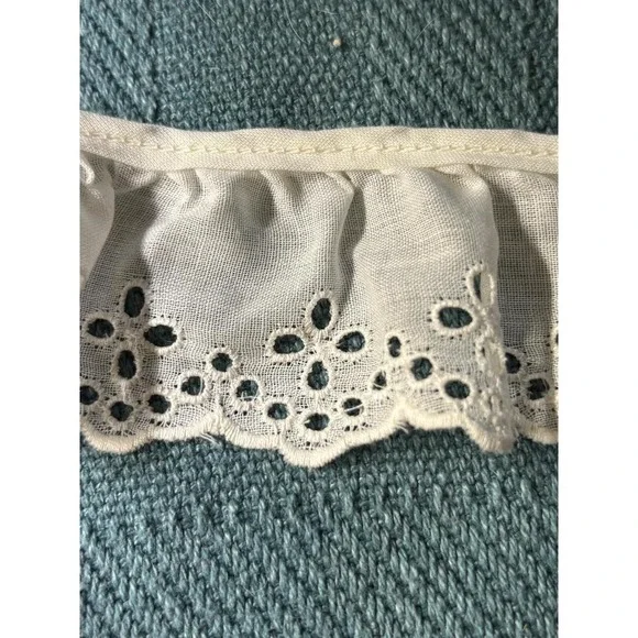Vintage White Floral Scalloped Eyelet Ruffle Lace Trim 36 Inch