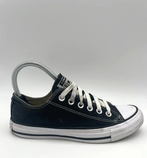 Converse Chuck Taylor All Star Low Top Black White Womens 6.5 W9166