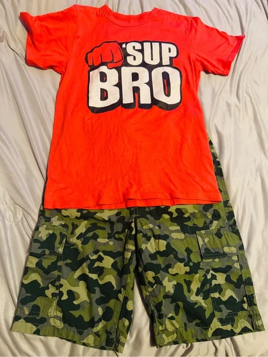 LIKE NEW The Children's Place Orange Graphic Tee with Green Camo Cargo Short