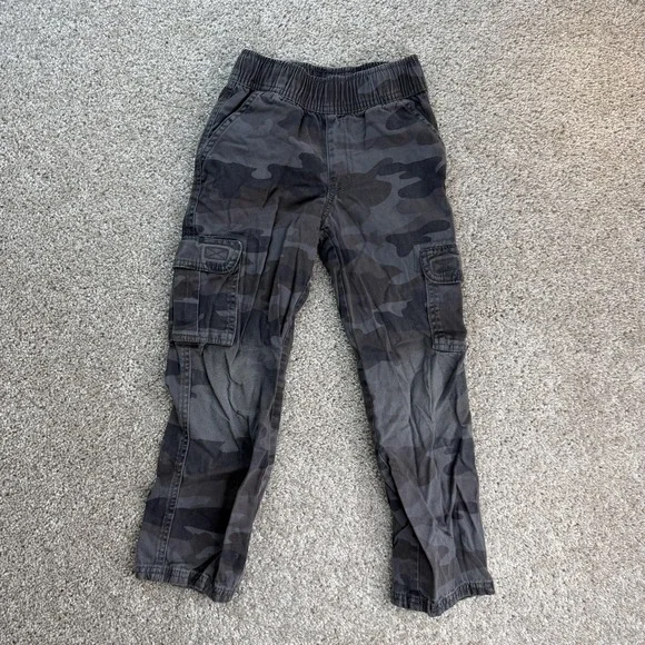 The Children's Place Cargo Pants Boys 6 Gray Camo Elastic Waist Twill Pockets