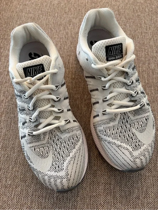 Nike Air Zoom Elite 8 Women's Running Shoes White Gray Black Sneakers Size 8‎