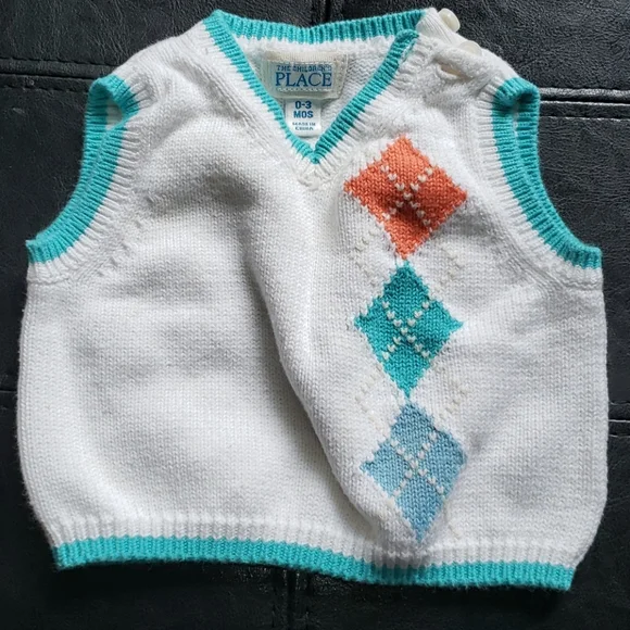 Children's place no sleeves sweater vest 0-3 months