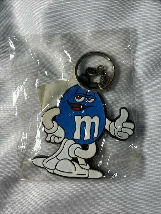 Vintage 1997 Blue M&M Candy Keychain Plastic Sealed New Rare Collectible‎