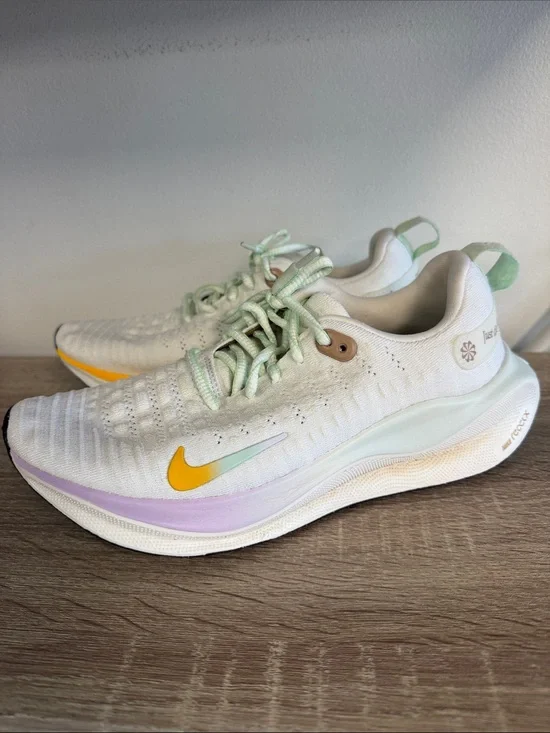 Nike Women's ReactX Infinity Run 4 Green Sail White size 8.5