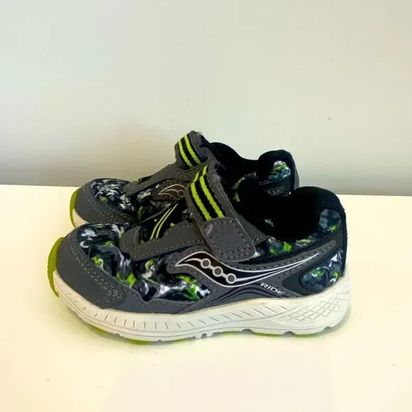 Excellent Condition Baby Saucony Sneakers Size 5