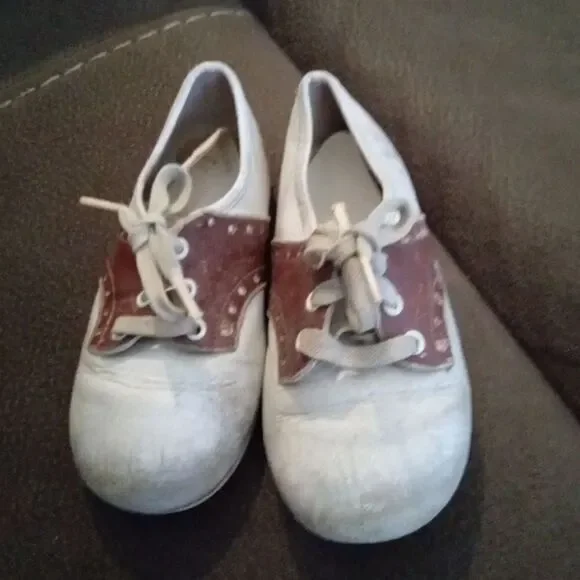 Vintage Baby Deer Cameo Trainers Saddle Shoes