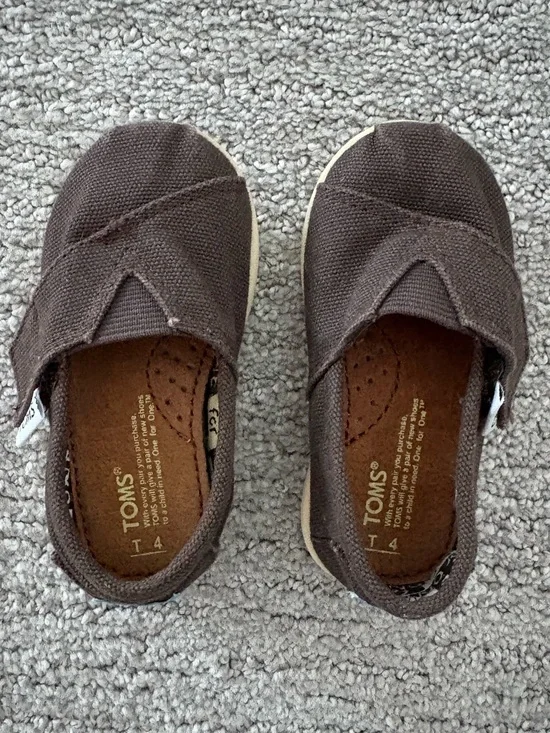 TOMS Classic Canvas Slip-On Shoes in Brown: baby/toddler size 4