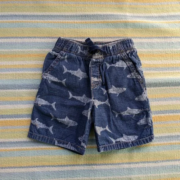 🛍️ BUNDLE ONLY | Toddler Gymboree shark print jean pull on shorts 18-24m