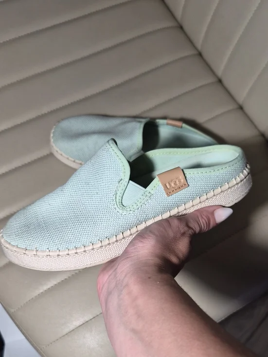 UGG Light Mint Slip-On Women’s Espadrille Sneakers Womens 6