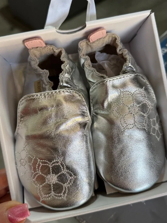 Robeez‎ Girls' Infant Booties and Crib Shoes - Silver Leather Bootie, NWT