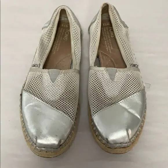 TOMS ESPADRILLE PLATINUM &‎ MESH FLATS SIZE 7:5