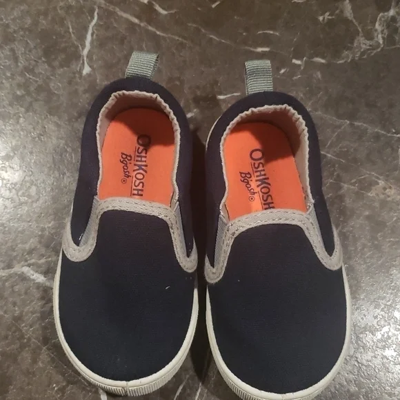 Osh Kosh boys shoes‎