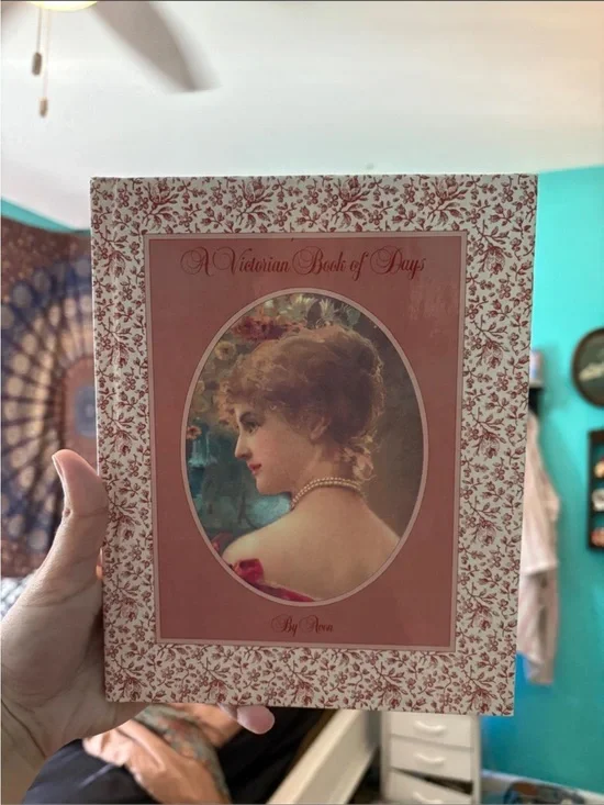 Vintage 1983 Avon 