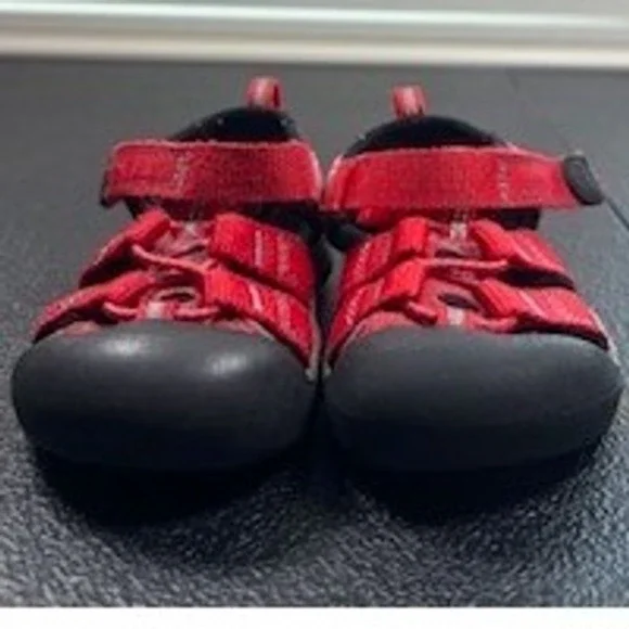 Keen Newport H2 Kids Sandals Red Black Water Shoes Baby Size 4 Infant Toddler
