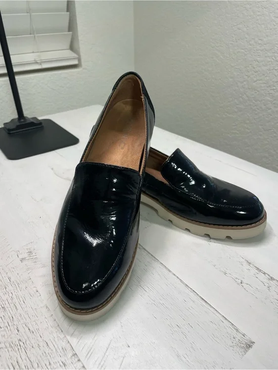 Vionic Kensley Black Patent Leather Loafers Women’s Size 7 Comfort Slip-On